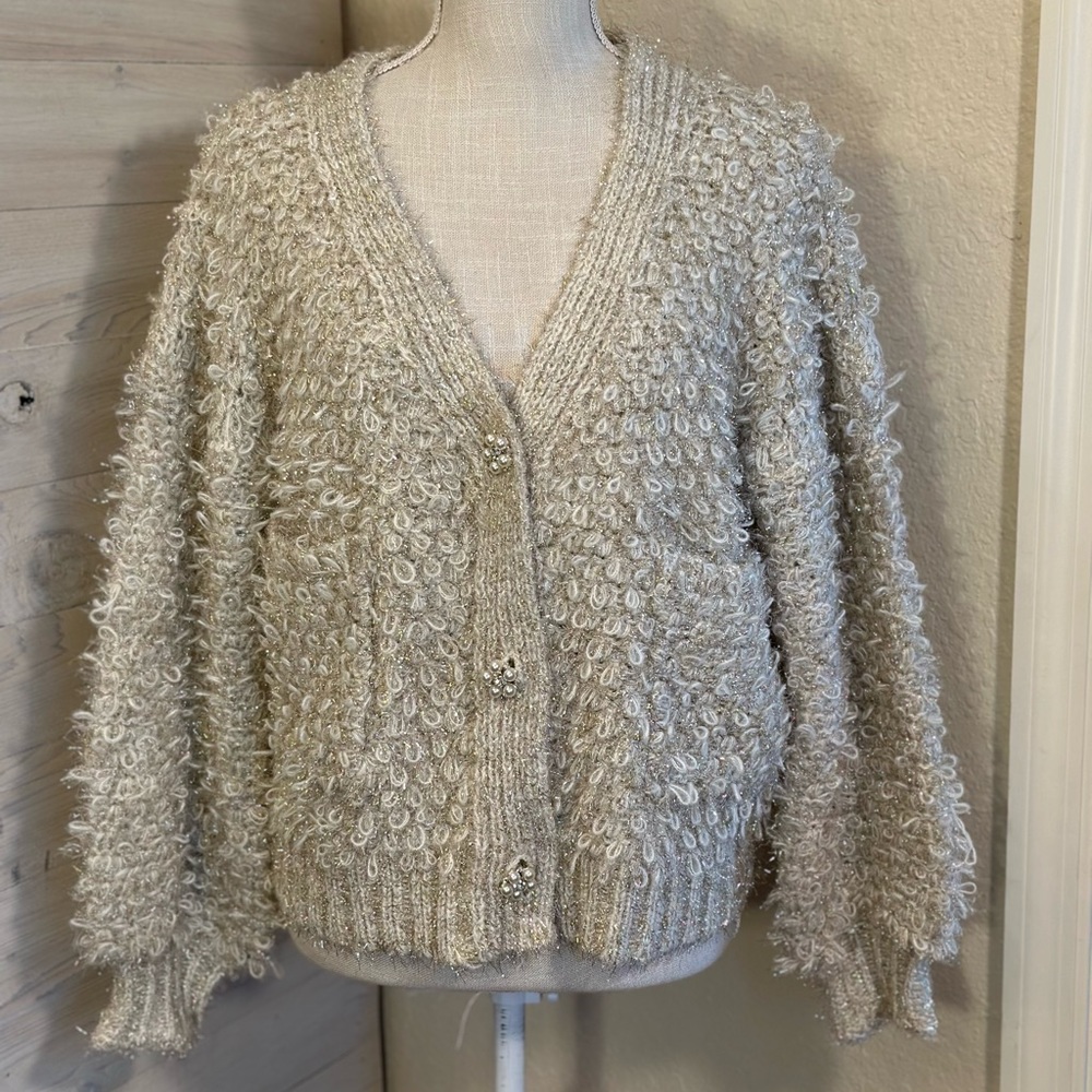 Loveriche NWOT sz estimated Large‎ bling looped cream cardigan w pearl buttons - Picture 3 of 10